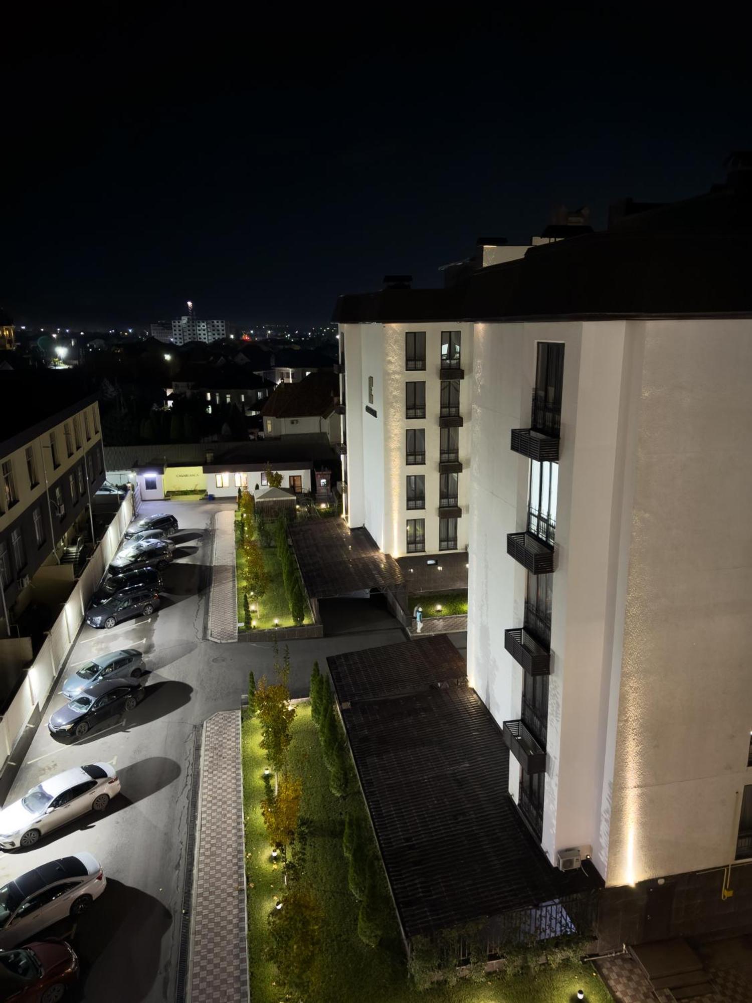 Casablanca Apart Hotel ビシュケク エクステリア 写真